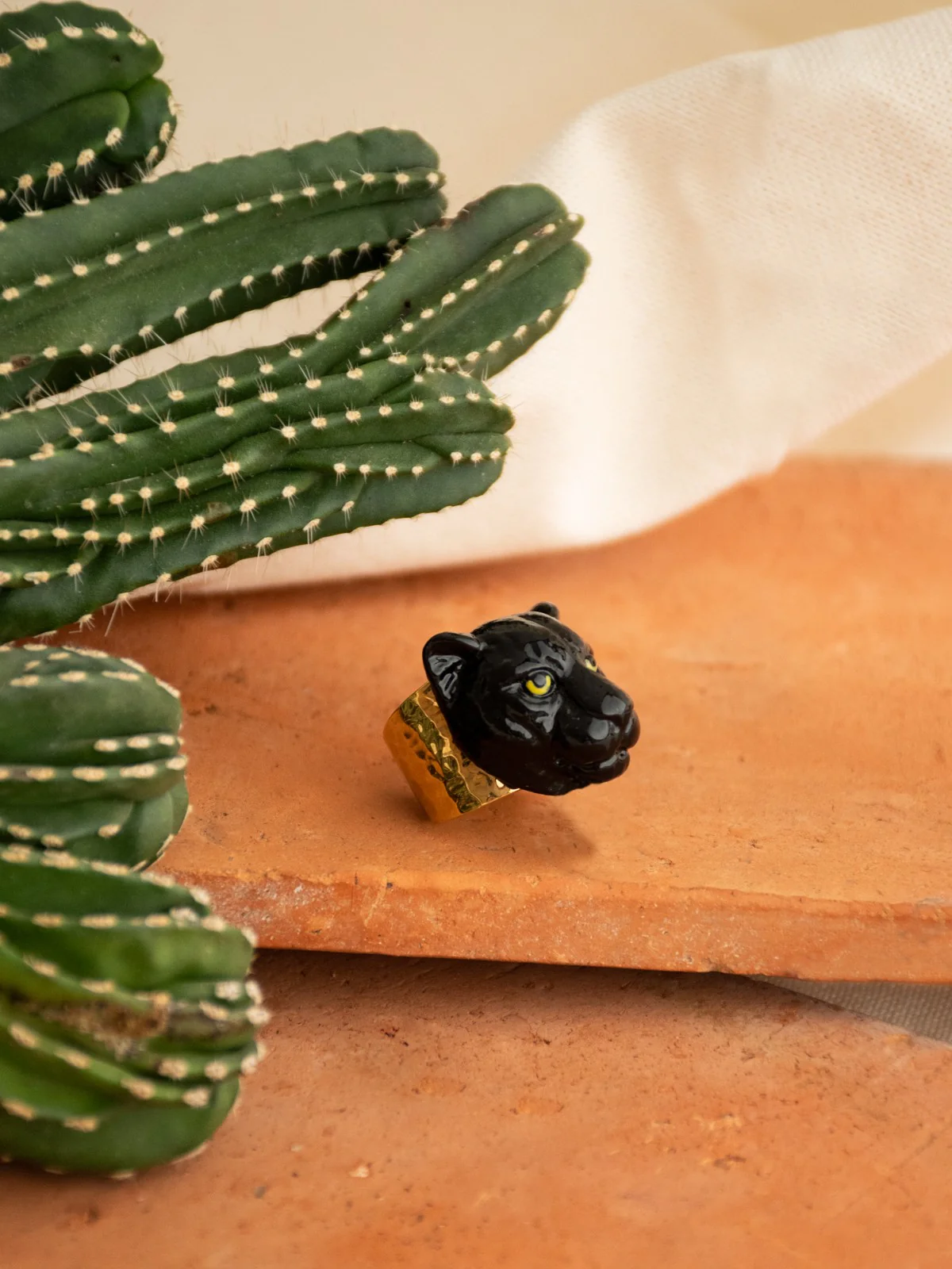 Bague martelée panthère noire - Image 3