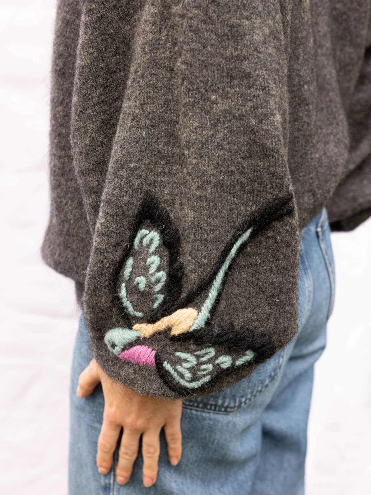 Pull en maille avec oiseau brodé - Image 6