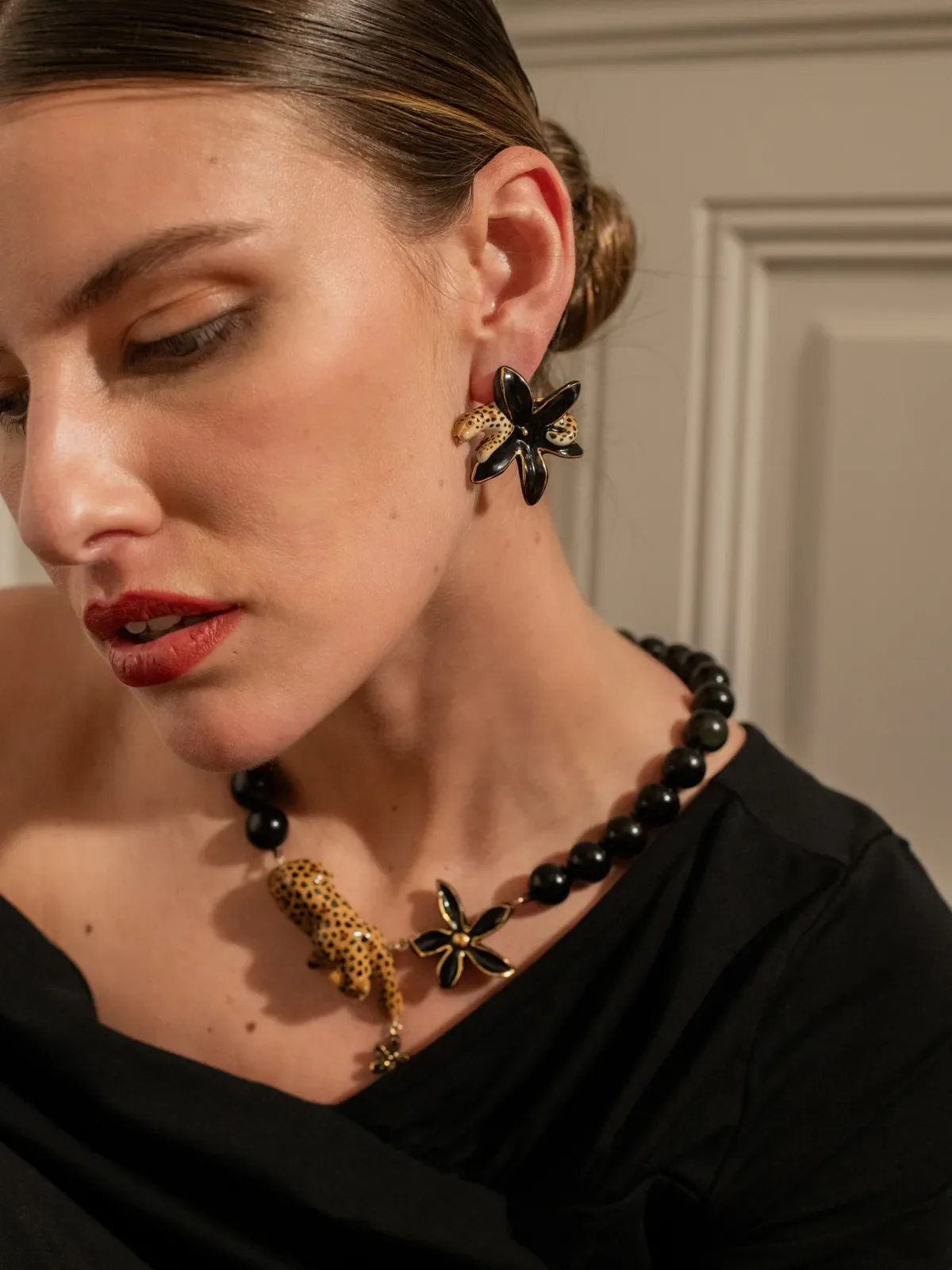 Boucles d'oreilles puces - Léopard et fleur d'Erine - Image 4